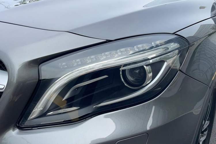 Used Mercedes-Benz GLA 2016 GLA 200 Fashion Model Left Front Headlight