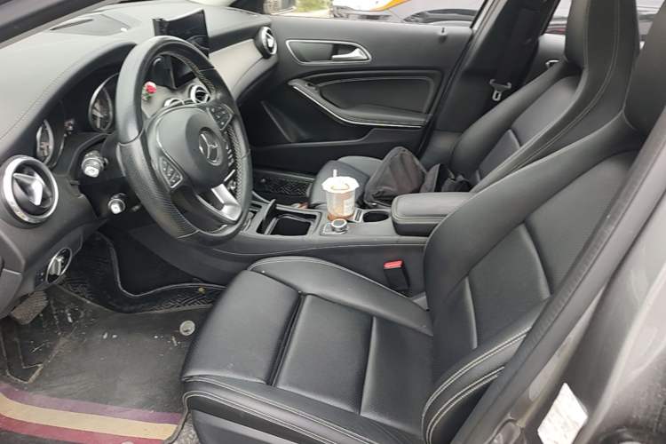 Used Mercedes-Benz GLA 2016 GLA 200 Fashion Model Left Front Seat