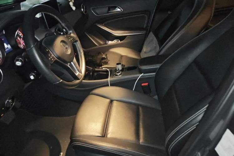 Used Mercedes-Benz GLA 2016 GLA 200 Fashion Model Left Front Seat