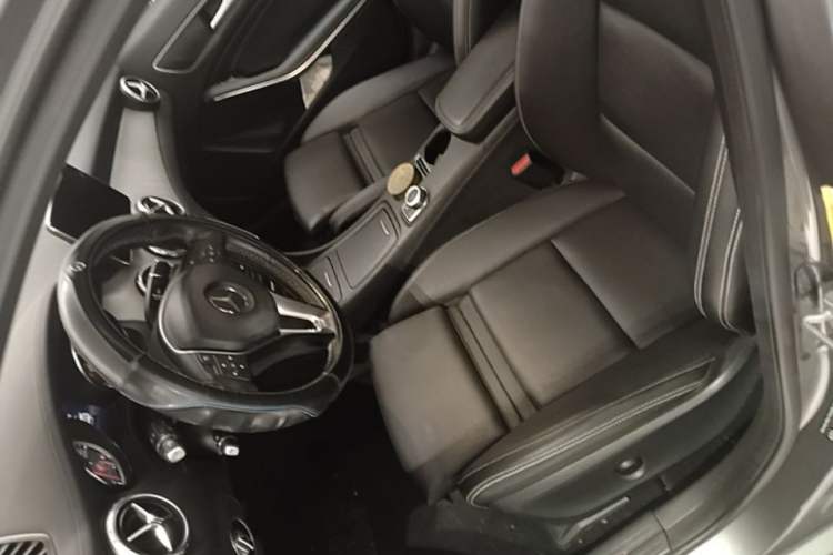Used Mercedes-Benz GLA 2016 GLA 220 4MATIC Fashion Edition Left Front Seat