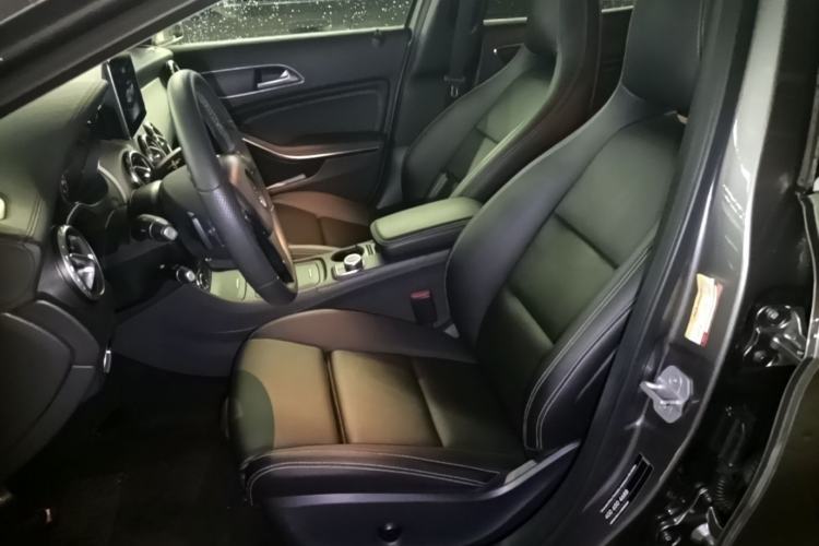 Used Mercedes-Benz GLA 2016 GLA 220 4MATIC Fashion Edition Left Front Seat