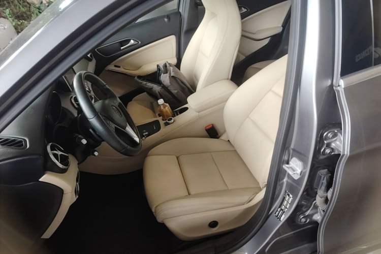Used Mercedes-Benz GLA 2016 GLA 200 Sport Edition Left Front Seat