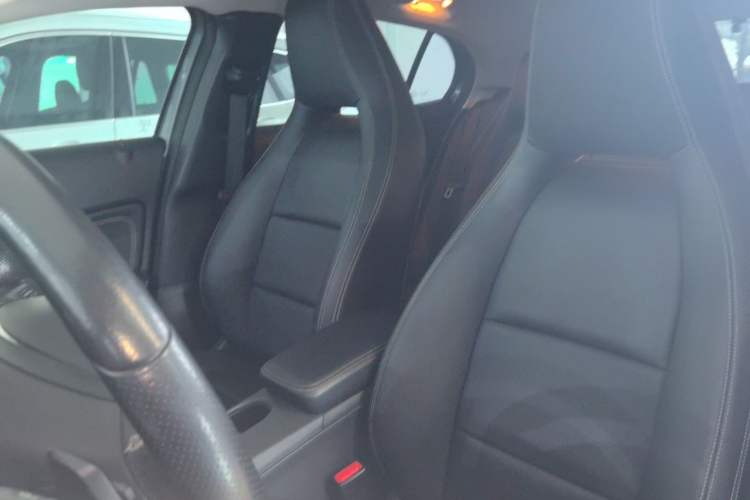 Used Mercedes-Benz GLA 2016 GLA 200 Fashion Model Left Front Seat