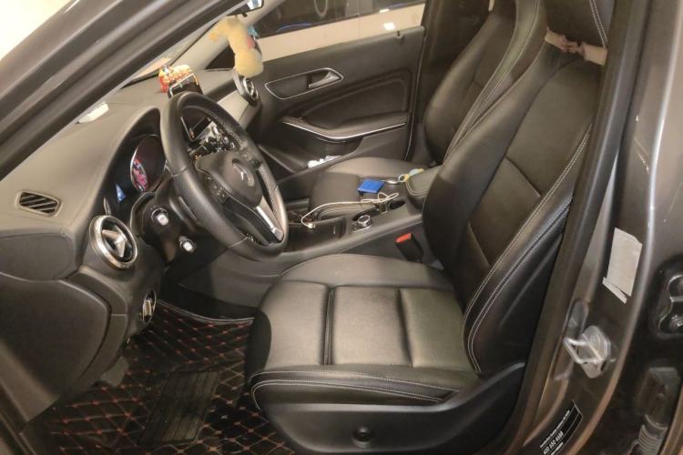 Used Mercedes-Benz GLA 2016 GLA 200 Fashion Model Left Front Seat