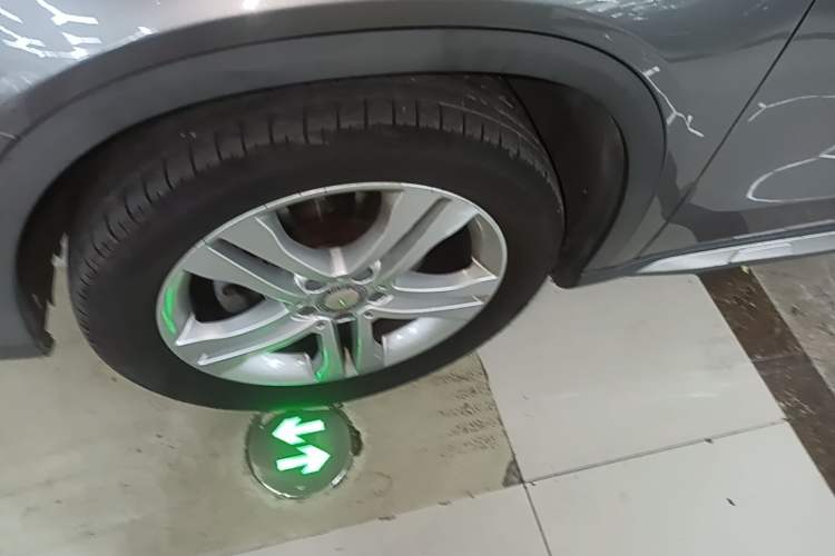 Used Mercedes-Benz GLA 2016 GLA 200 Sport Edition Left Front Wheel Hub