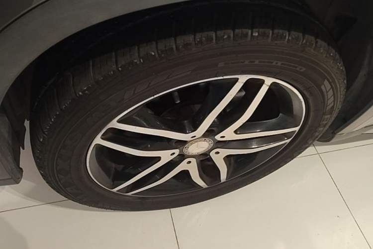 Used Mercedes-Benz GLA 2016 GLA 220 4MATIC Fashion Edition Left Front Wheel Hub