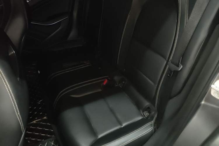 Used Mercedes-Benz GLA 2016 GLA 220 4MATIC Fashion Edition Left Rear Seat