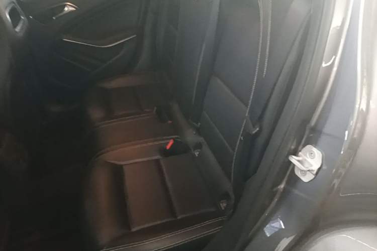 Used Mercedes-Benz GLA 2016 GLA 200 Fashion Model Left Rear Seat