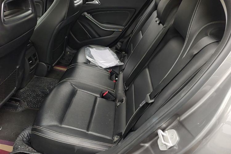 Used Mercedes-Benz GLA 2016 GLA 200 Fashion Model Left Rear Seat