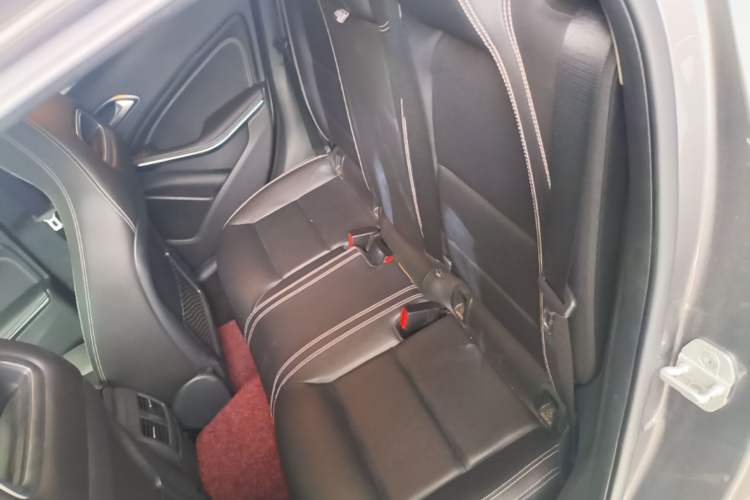 Used Mercedes-Benz GLA 2016 GLA 200 Fashion Model Left Rear Seat