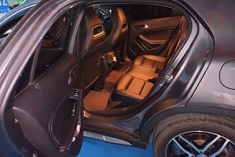 Used Mercedes-Benz GLA 2016 GLA 220 4MATIC Fashion Edition Left Rear Seat