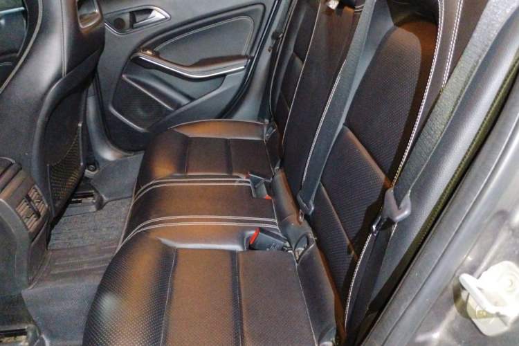 Used Mercedes-Benz GLA 2016 GLA 200 Sport Edition Left Rear Seat