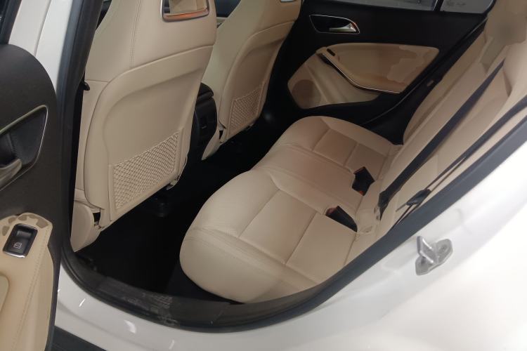 Used Mercedes-Benz GLA 2016 GLA 220 4MATIC Fashion Edition Left Rear Seat
