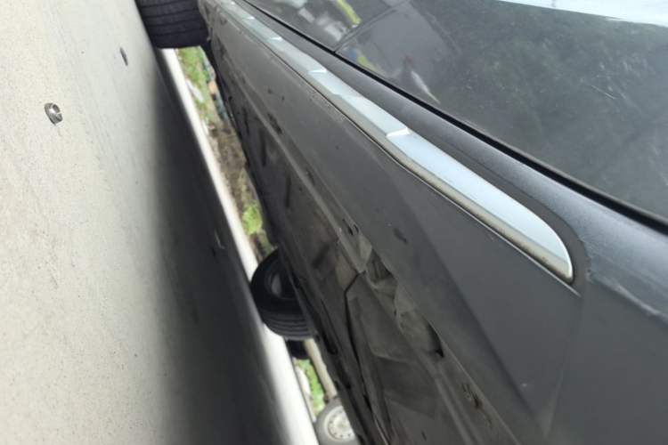Used Mercedes-Benz GLA 2016 GLA 200 Sport Edition Left Side Sill