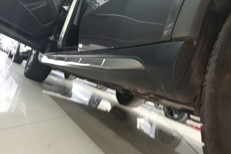 Used Mercedes-Benz GLA 2016 GLA 200 Fashion Model Left Side Sill