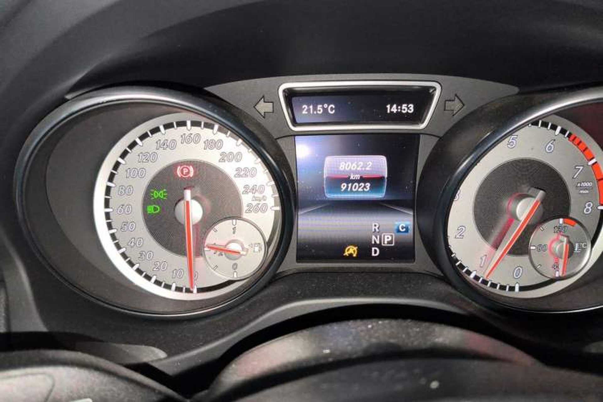 Used Mercedes-Benz GLA 2016 GLA 200 Sport Edition Odometer Close Up
