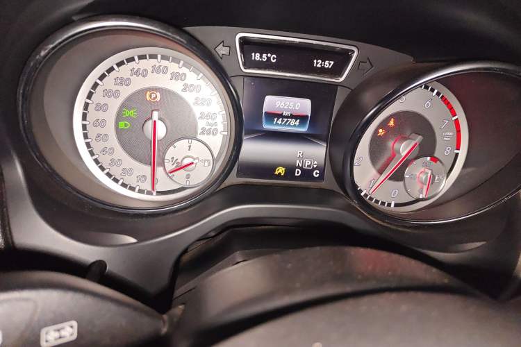 Used Mercedes-Benz GLA 2016 GLA 220 4MATIC Fashion Edition Odometer Close Up
