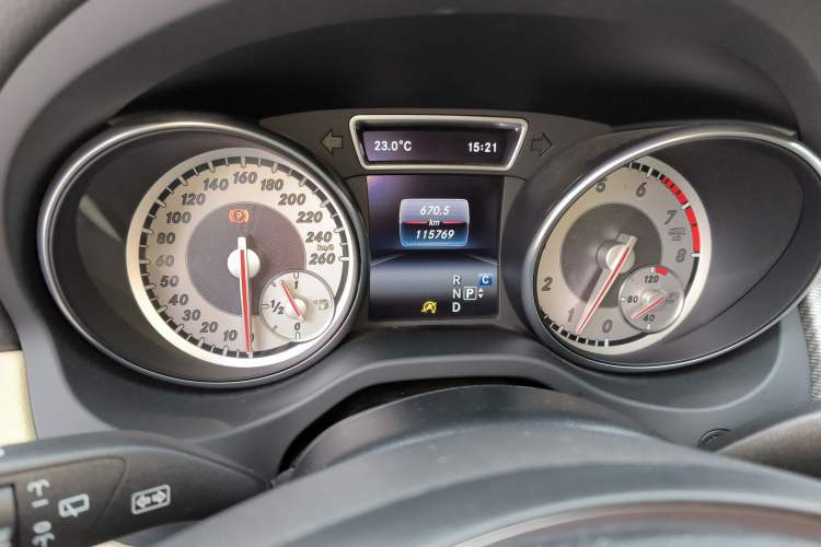 Used Mercedes-Benz GLA 2016 GLA 200 Sport Edition Odometer Close Up