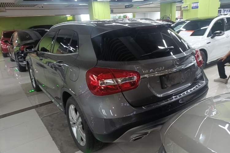 Used Mercedes-Benz GLA 2016 GLA 200 Sport Edition Rear Left 45 Deg