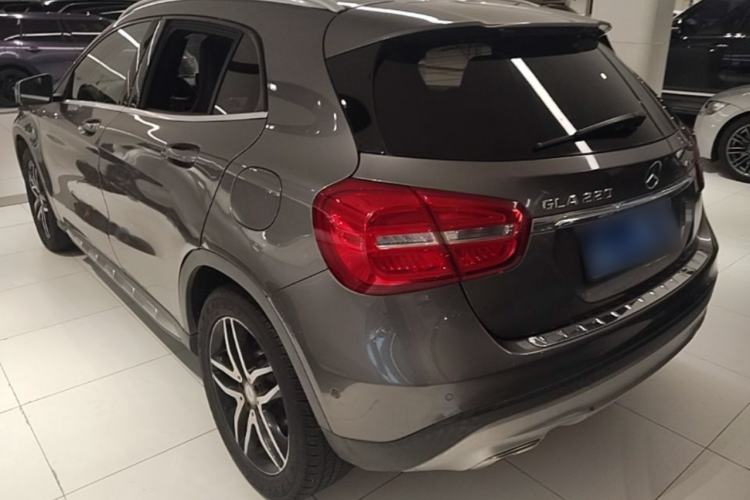 Used Mercedes-Benz GLA 2016 GLA 220 4MATIC Fashion Edition Rear Left 45 Deg