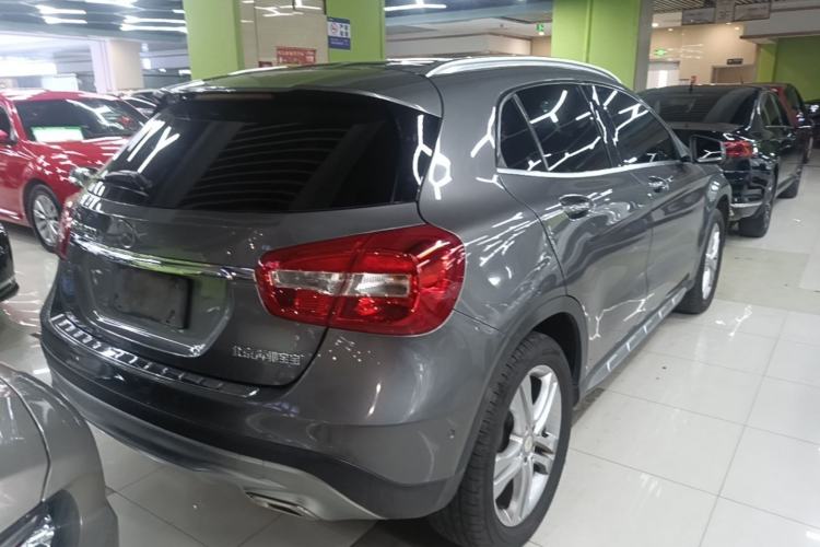 Used Mercedes-Benz GLA 2016 GLA 200 Sport Edition Rear Right 45 Deg