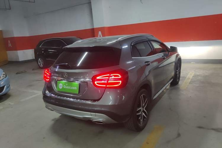 Used Mercedes-Benz GLA 2016 GLA 220 4MATIC Fashion Edition Rear Right 45 Deg