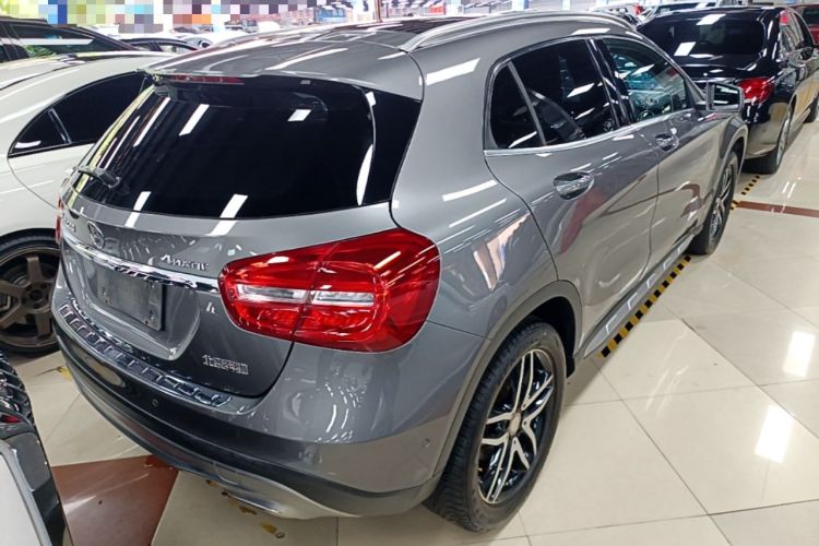 Used Mercedes-Benz GLA 2016 GLA 220 4MATIC Fashion Edition Rear Right 45 Deg