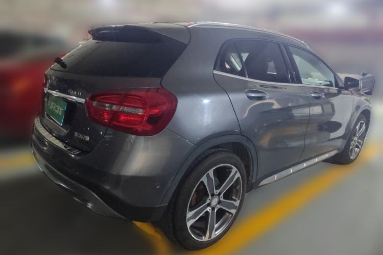 Used Mercedes-Benz GLA 2016 GLA 220 4MATIC Luxury Model Rear Right 45 Deg