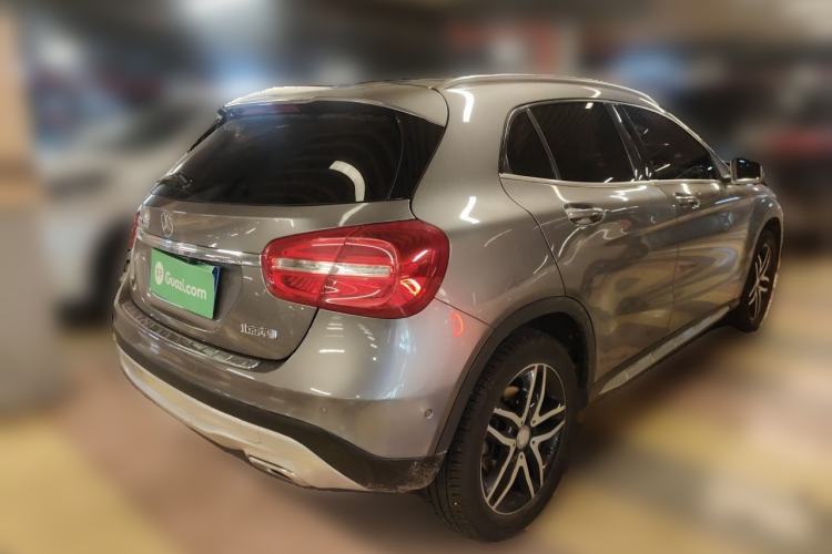 Used Mercedes-Benz GLA 2016 GLA 200 Fashion Model Rear Right 45 Deg
