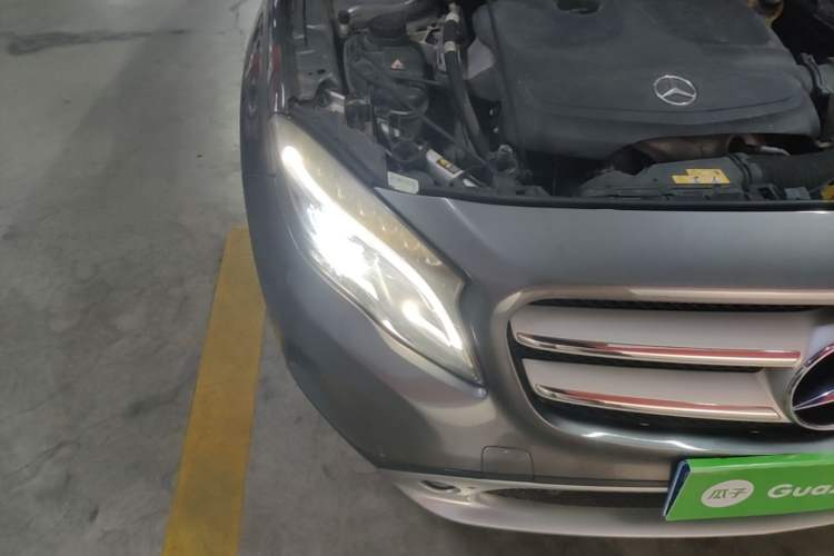 Used Mercedes-Benz GLA 2016 GLA 220 4MATIC Fashion Edition Right Front Headlight