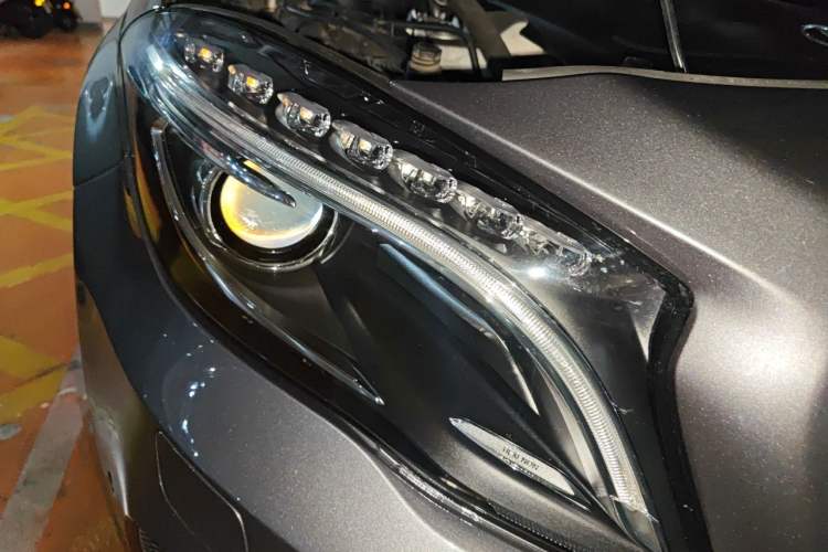 Used Mercedes-Benz GLA 2016 GLA 220 4MATIC Fashion Edition Right Front Headlight