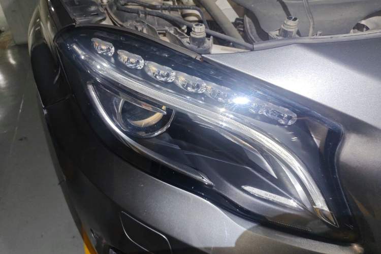 Used Mercedes-Benz GLA 2016 GLA 220 4MATIC Luxury Model Right Front Headlight