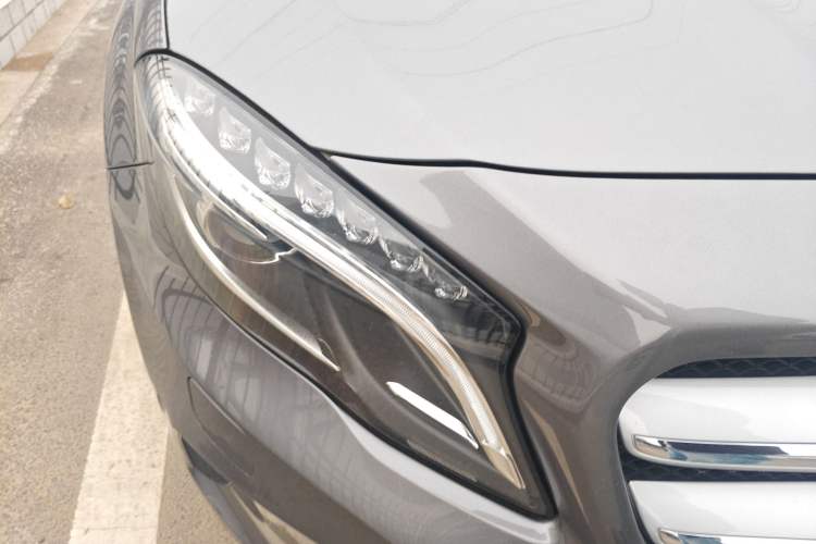 Used Mercedes-Benz GLA 2016 GLA 200 Fashion Model Right Front Headlight