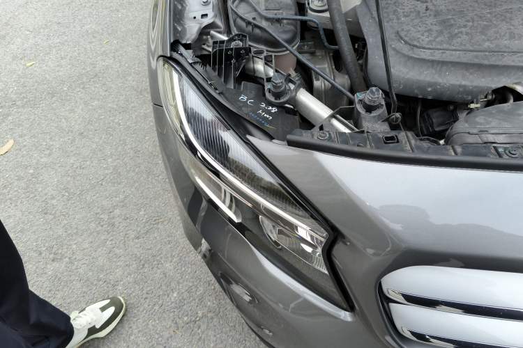 Used Mercedes-Benz GLA 2016 GLA 200 Sport Edition Right Front Headlight