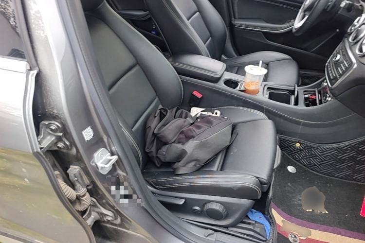 Used Mercedes-Benz GLA 2016 GLA 200 Fashion Model Right Front Seat