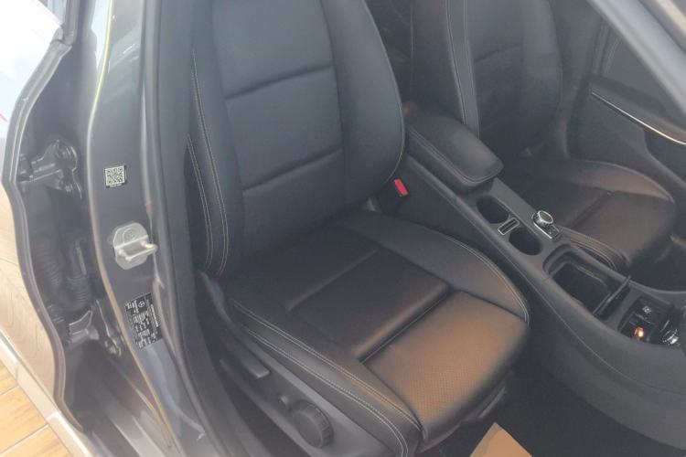 Used Mercedes-Benz GLA 2016 GLA 200 Fashion Model Right Front Seat