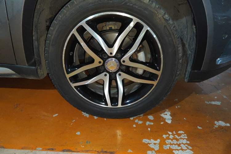 Used Mercedes-Benz GLA 2016 GLA 220 4MATIC Fashion Edition Right Front Wheel Hub