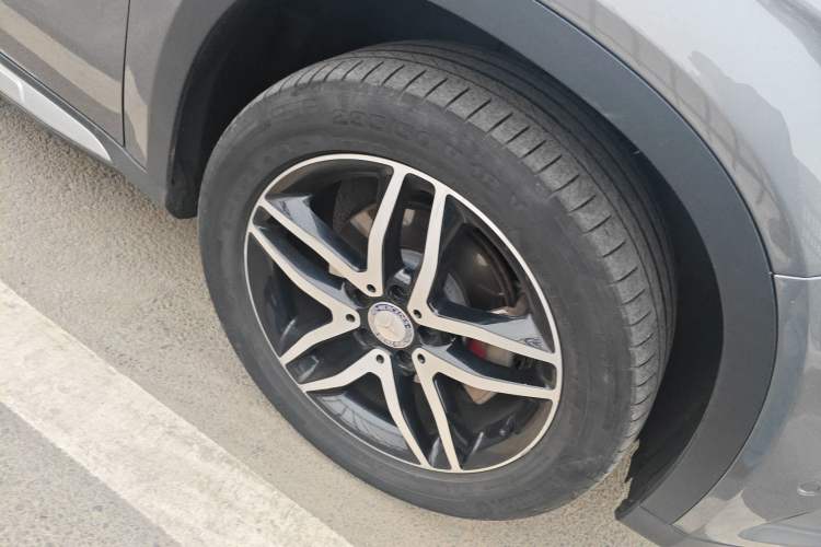 Used Mercedes-Benz GLA 2016 GLA 200 Fashion Model Right Front Wheel Hub