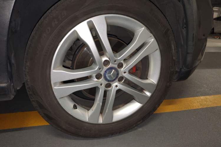 Used Mercedes-Benz GLA 2016 GLA 200 Sport Edition Right Front Wheel Hub