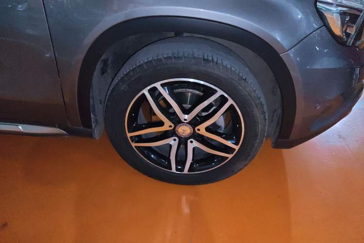 Used Mercedes-Benz GLA 2016 GLA 220 4MATIC Fashion Edition Right Front Wheel Hub