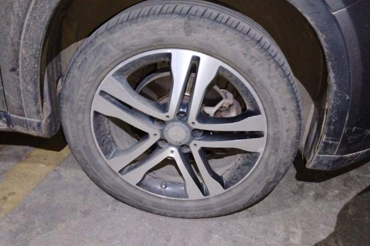 Used Mercedes-Benz GLA 2016 GLA 200 Sport Edition Right Front Wheel Hub