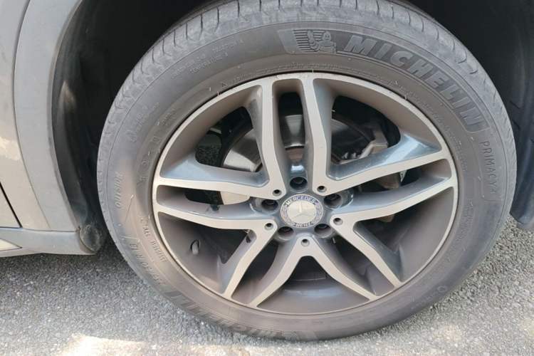 Used Mercedes-Benz GLA 2016 GLA 220 4MATIC Fashion Edition Right Front Wheel Hub