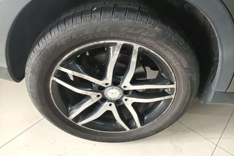 Used Mercedes-Benz GLA 2016 GLA 200 Fashion Model Right Rear Wheel Hub
