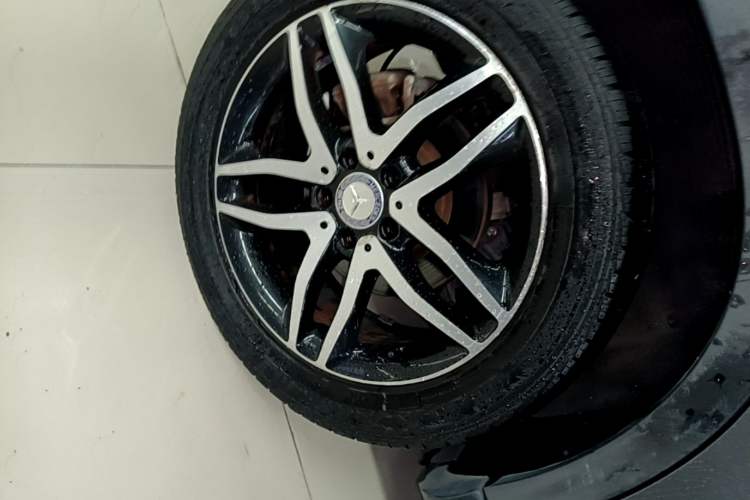 Used Mercedes-Benz GLA 2016 GLA 220 4MATIC Fashion Edition Right Rear Wheel Hub