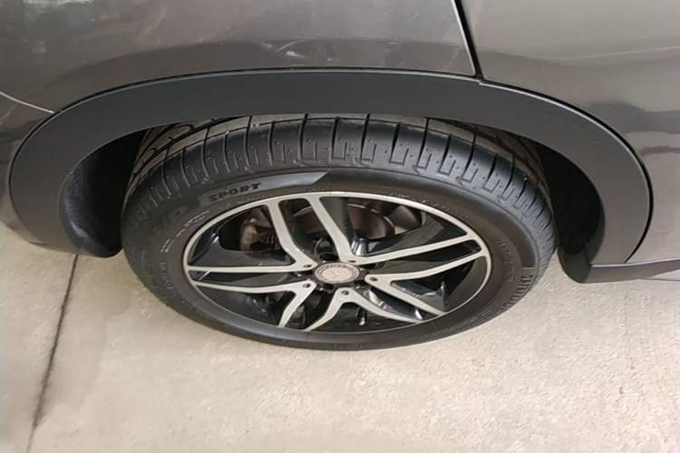 Used Mercedes-Benz GLA 2016 GLA 200 Fashion Model Right Rear Wheel Hub