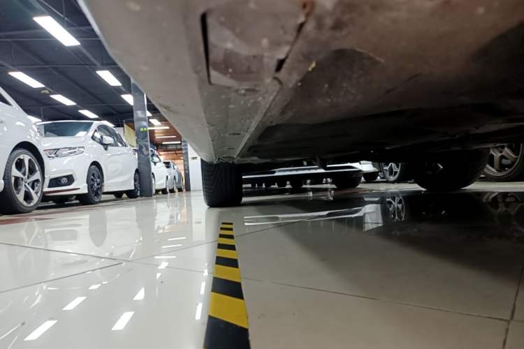 Used Mercedes-Benz GLA 2016 GLA 220 4MATIC Fashion Edition Right Side Sill