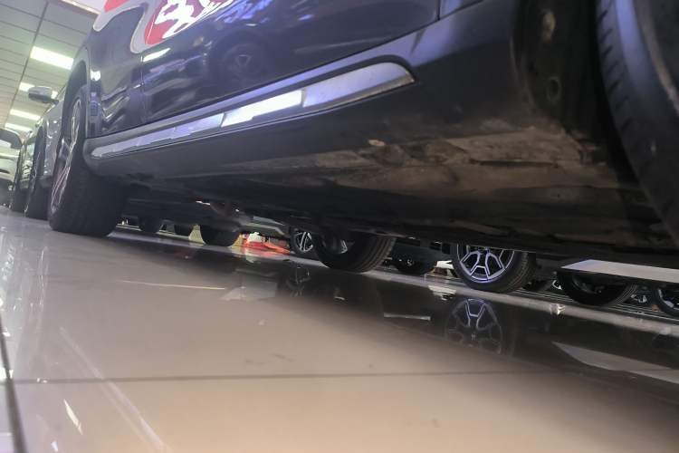 Used Mercedes-Benz GLA 2016 GLA 220 4MATIC Luxury Model Right Side Sill