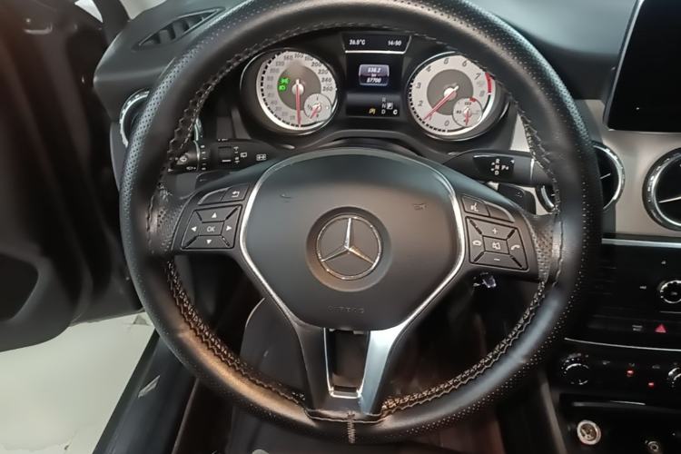 Used Mercedes-Benz GLA 2016 GLA 200 Sport Edition Steering Wheel