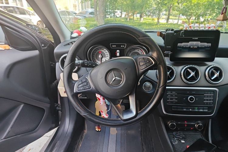 Used Mercedes-Benz GLA 2016 GLA 200 Fashion Model Steering Wheel