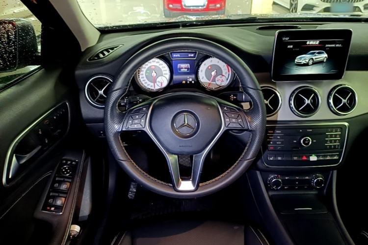 Used Mercedes-Benz GLA 2016 GLA 220 4MATIC Fashion Edition Steering Wheel